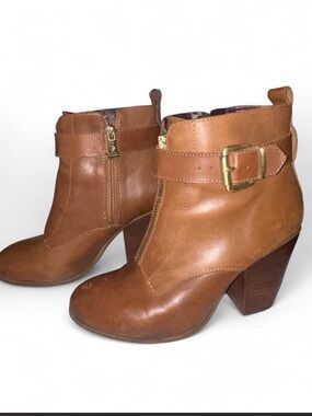 Report Signature Onabel Dark Tan Leather Ankle Boots Front Zip - Size 8